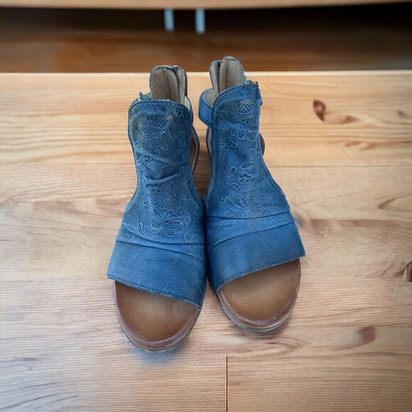 Miz Mooz Cora,Sassy Summer Heeled Sandel In A Beautiful Blue Size 39 EU Size - Picture 6 of 11